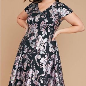 NWOT Lane Bryant metallic foil floral dress